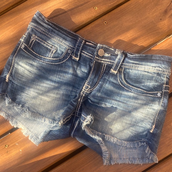 BKE denim Frayed Hem Shorts - Picture 1 of 3